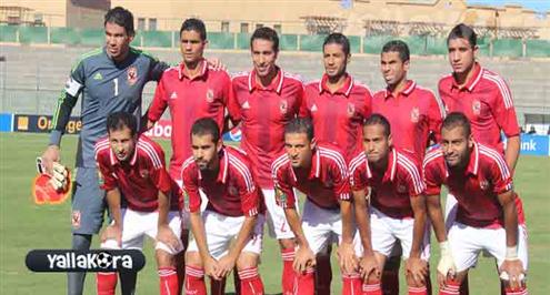 وزير الرياضة يودع بعثة الأهلي في مطار القاهرة قبل السفر لجنوب أفريقيا